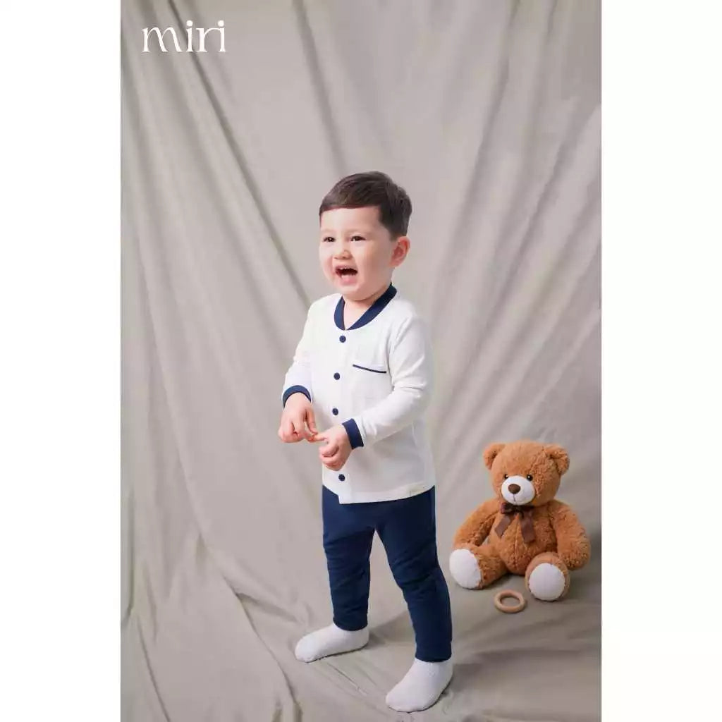 Bộ dài MIRI cho bé trai cài giữa phối cổ bo tay chất liệu rayon bamboo mềm nhẹ thoáng khí thấm hút tốt