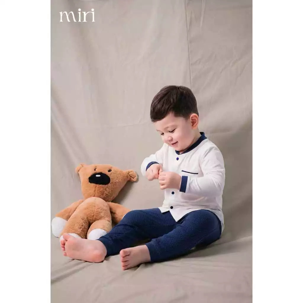 Bộ dài MIRI cho bé trai cài giữa phối cổ bo tay chất liệu rayon bamboo mềm nhẹ thoáng khí thấm hút tốt