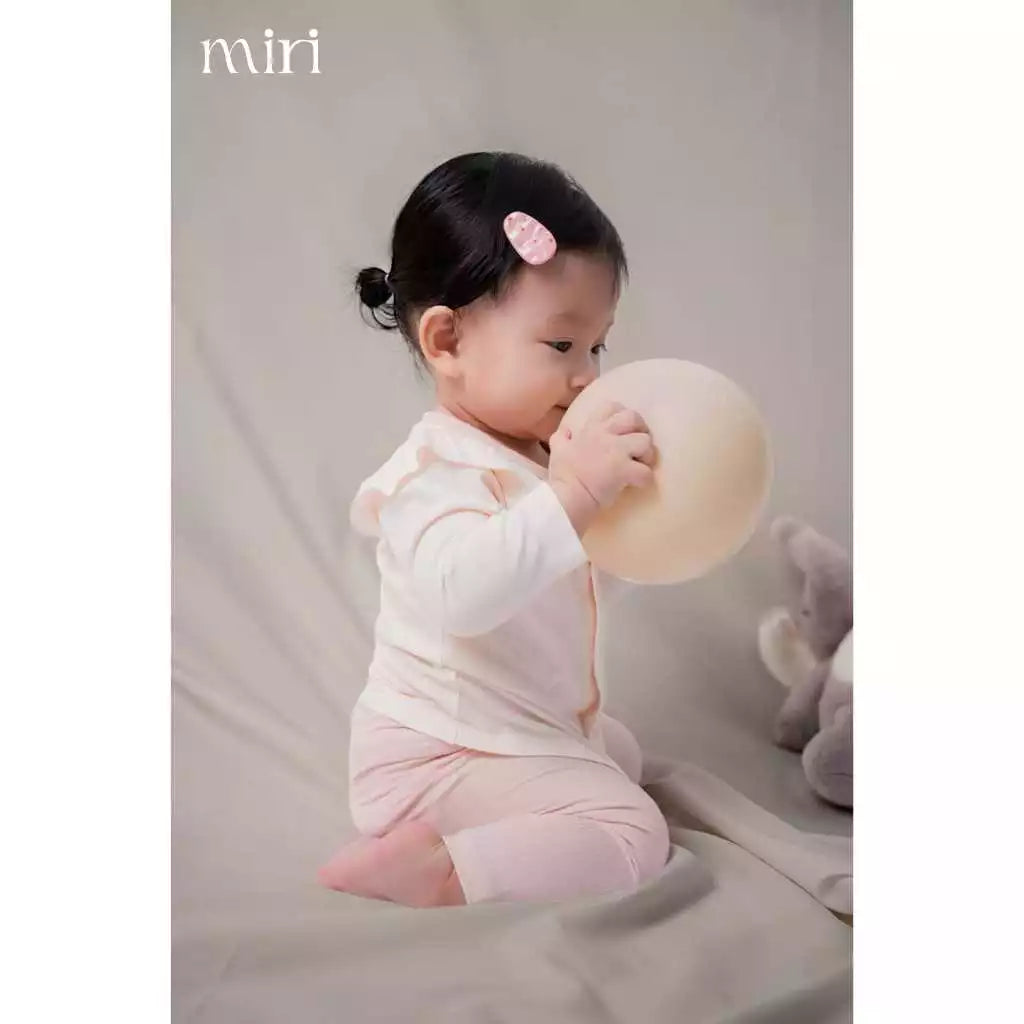 Bộ dài MIRI cho bé gái cài giữa tay bèo chất liệu rayon bamboo mềm nhẹ thoáng khí