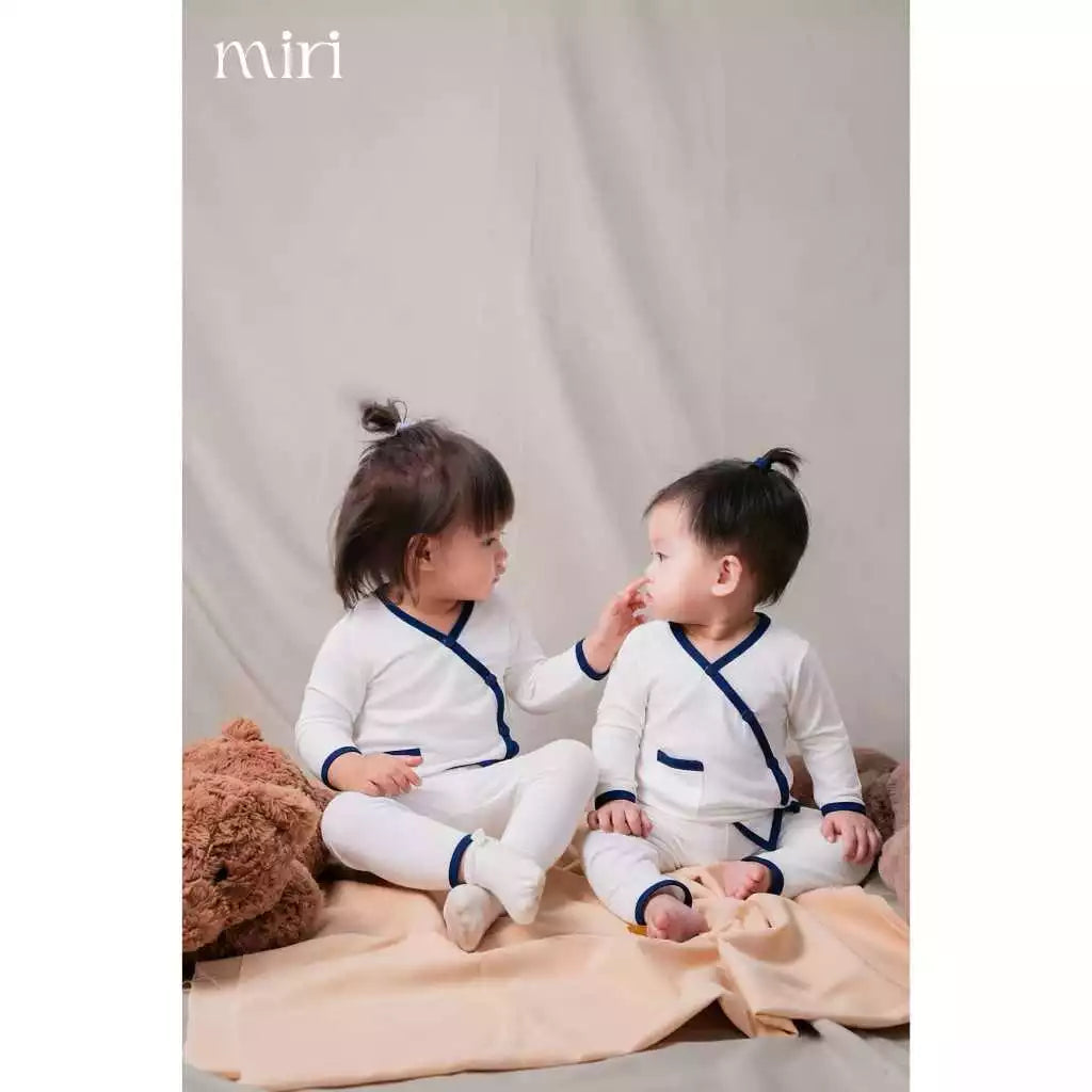 Bộ dài MIRI cho bé cài lệch viền phối màu chất liệu rayon bamboo mềm mịn co giãn thoải mái