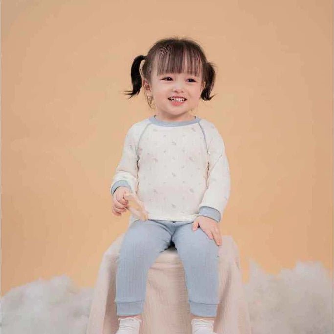 Bộ đồ dài trẻ em bo tay phối màu chất liệu polyester kết hợp rayon họa tiết dễ thương