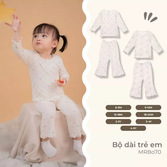 Bộ bèo dài tay cho bé gái ống loe chất liệu polyester kết hợp rayon họa tiết dễ thương