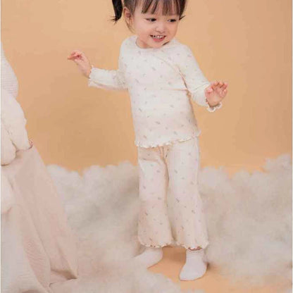 Bộ bèo dài tay cho bé gái ống loe chất liệu polyester kết hợp rayon họa tiết dễ thương