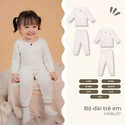 Bộ dài tay trẻ em giả nẹp bo ống chất liệu polyester kết hợp rayon họa tiết dễ thương