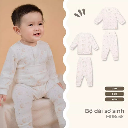 Bộ quần áo dài sơ sinh cài giữa chất liệu polyester kết hợp rayon thoải mái cho bé
