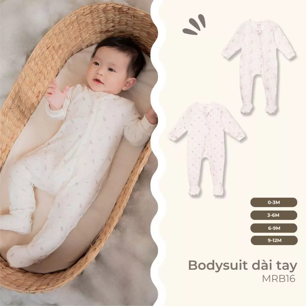 Sleepsuit cài chéo dài tay phối bao chân chất liệu polyester kết hợp rayon thoải mái cho bé