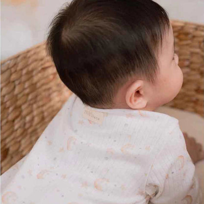 Sleepsuit cài chéo dài tay phối bao chân chất liệu polyester kết hợp rayon thoải mái cho bé
